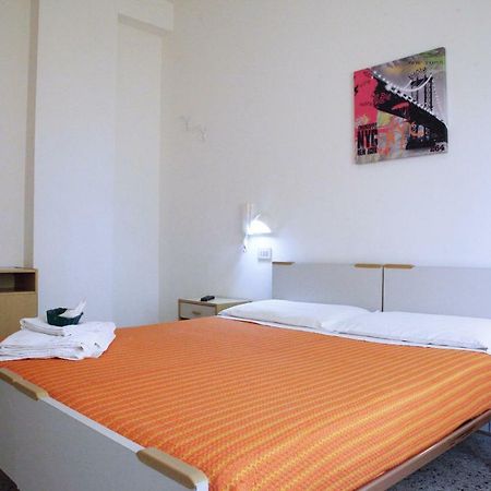 Hotel Lagomaggio リミニ エクステリア 写真