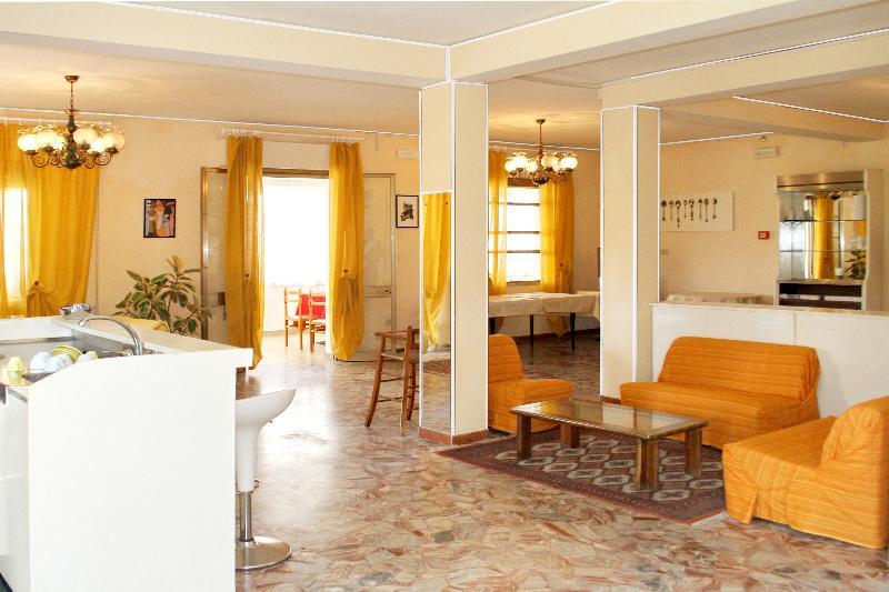 Hotel Lagomaggio リミニ エクステリア 写真